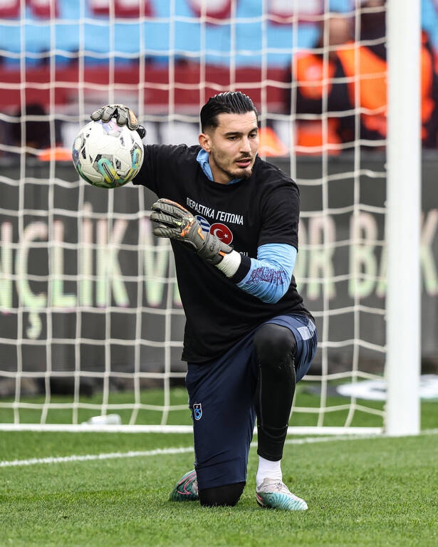 Η Τράμπζονσπορ των Μπακασέτα, Σιώπη τίμησε τη μνήμη των θυμάτων στα Τέμπη (pics)