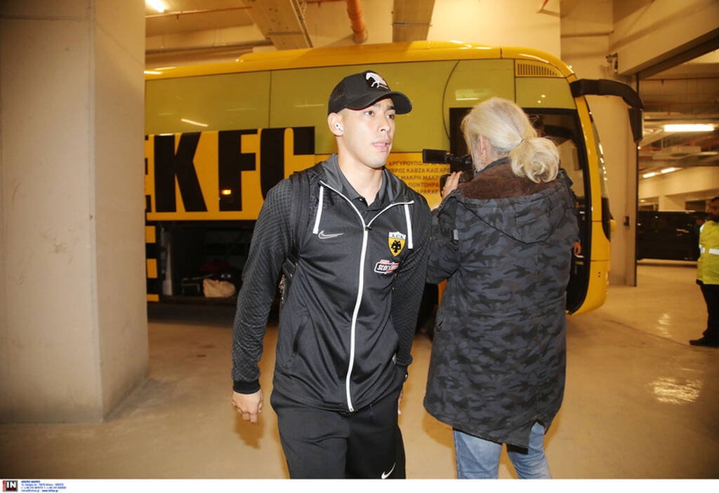 ΑΕΚ - Ολυμπιακός: Η άφιξη των παικτών της Ένωσης (video+photos)