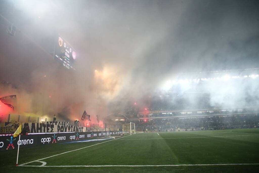 ΑΕΚ - Ολυμπιακός 1-3: Της πήρε το αήττητο στο «σπίτι» της και μπήκε γερά στο κόλπο (videos)