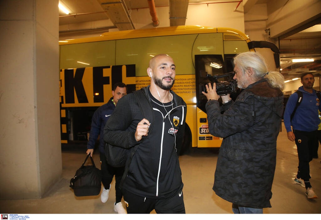 ΑΕΚ - Ολυμπιακός: Η άφιξη των παικτών της Ένωσης (video+photos)