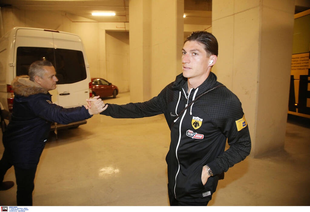 ΑΕΚ - Ολυμπιακός: Η άφιξη των παικτών της Ένωσης (video+photos)