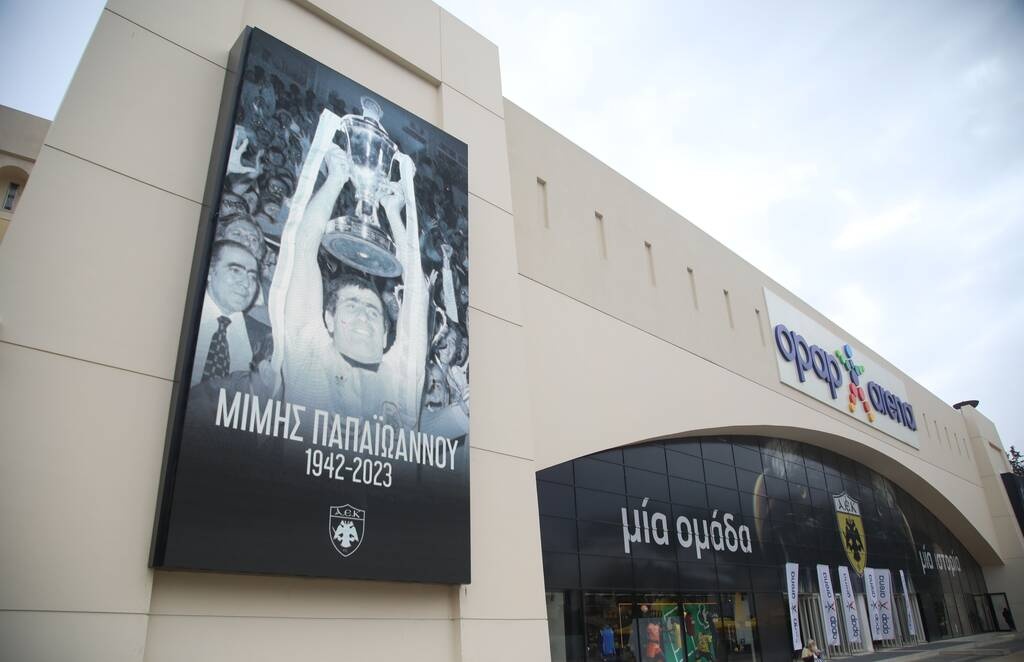 «Ράγισαν» και οι πέτρες με Νεστορίδη στο λαϊκό προσκύνημα του Μίμη Παπαϊωάννου (Video+Photos)