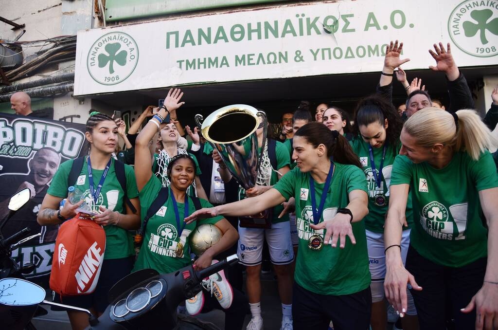 Παναθηναϊκός: Αποθέωση για το κύπελλο στη Λεωφόρο (Photos)