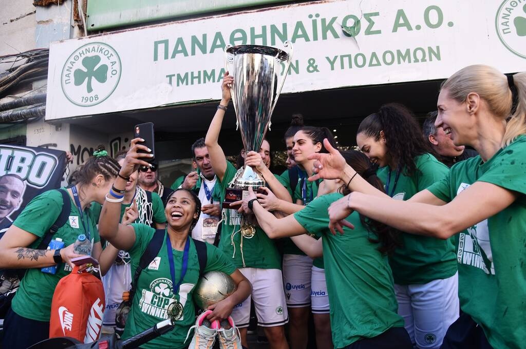 Παναθηναϊκός: Αποθέωση για το κύπελλο στη Λεωφόρο (Photos)