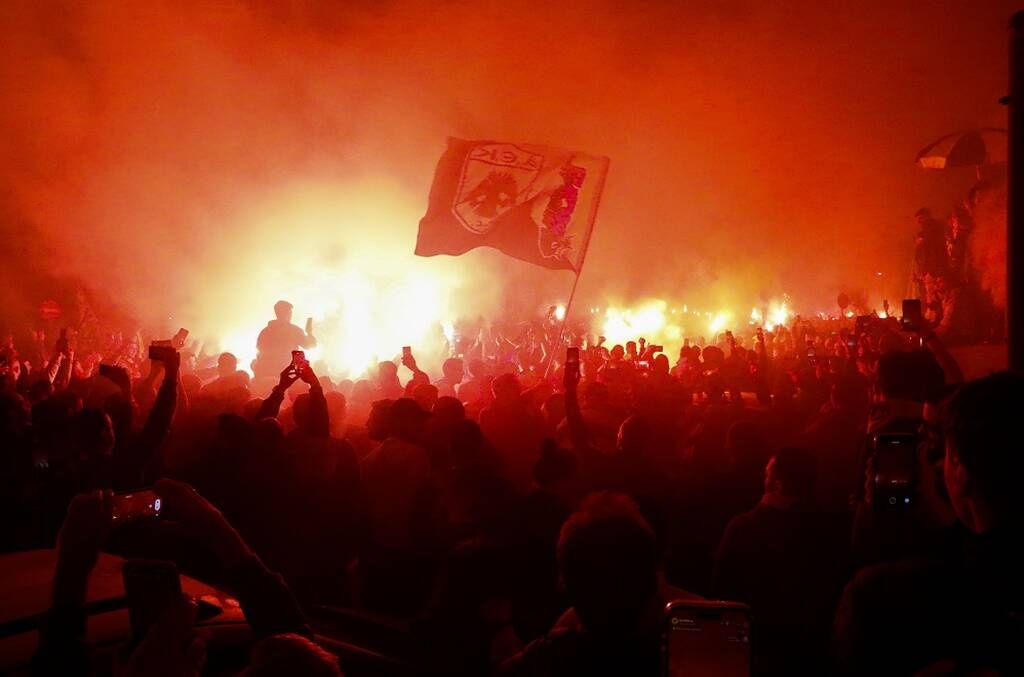 ΑΕΚ: Υποδοχή ηρώων στο «Ελ. Βενιζέλος» - Η αγκαλιά Μελισσανίδη σε Αλμέιδα (photos+videos)