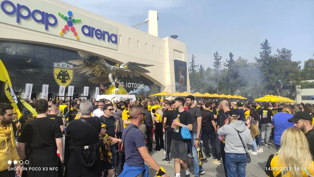 Super League: Χαμός από νωρίς στη Νέα Φιλαδέλφεια για το ματς – τίτλου, ΑΕΚ – Βόλος