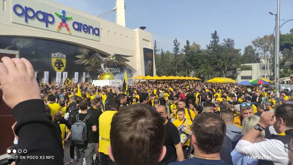 Super League: Χαμός από νωρίς στη Νέα Φιλαδέλφεια για το ματς – τίτλου, ΑΕΚ – Βόλος