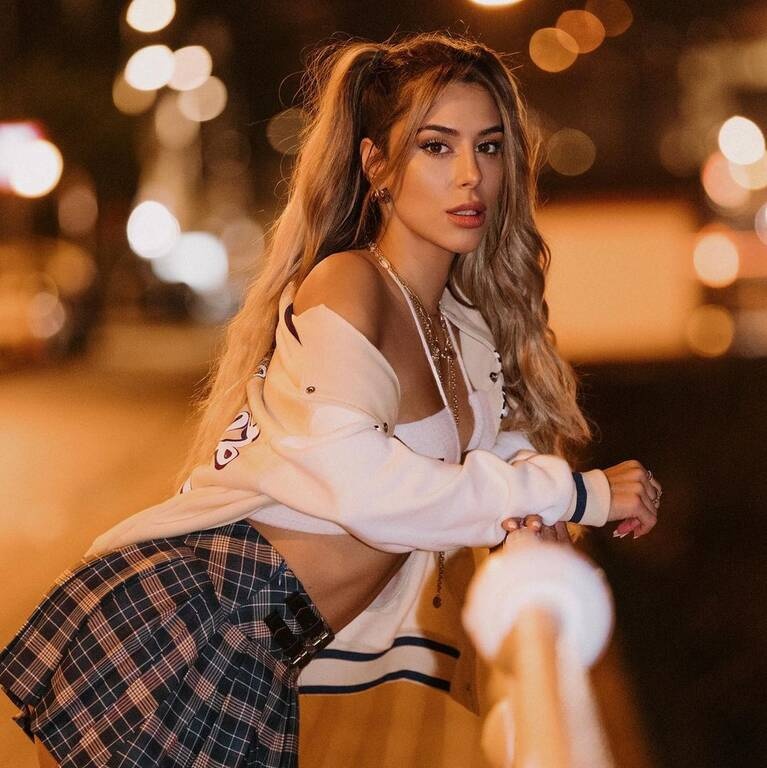 Big Brother: Διάσημος τερματοφύλακας «μαρκάρει» ερωτικά πρώην εντυπωσιακή παίκτρια (photos+videos)