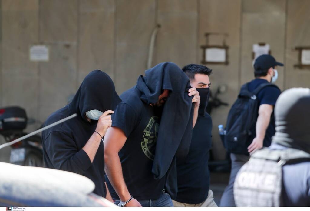 Νέα Φιλαδέλφεια: Στον Εισαγγελέα οδηγήθηκαν οι 94 Κροάτες χούλιγκαν