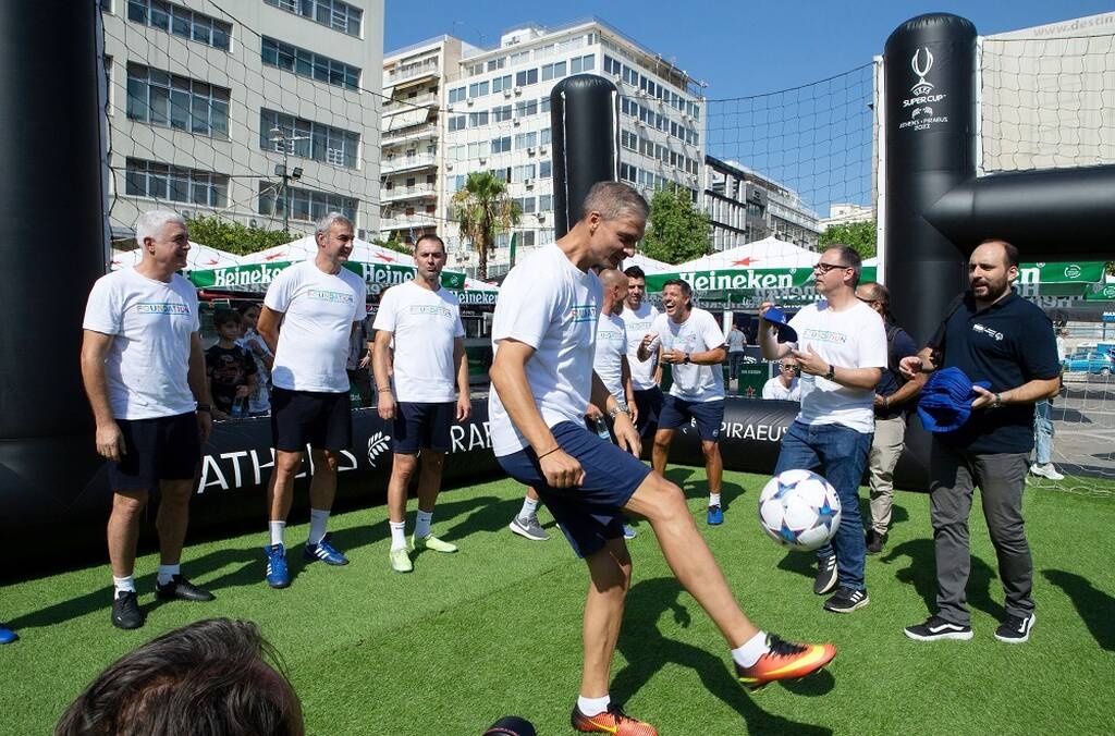 UEFA Super Cup, Μάντσεστερ Σίτι – Σεβίλλη: Ξεκίνησε η γιορτή στον Πειραιά, με τους Legends 2004