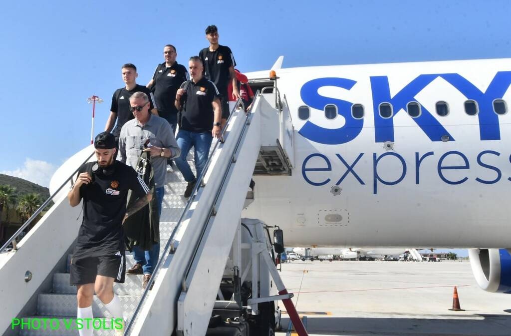 Super Cup 2023: Το τετ α τετ του Σπανούλη με τον Σλούκα και η αγκαλιά στον Μήτογλου (pics)