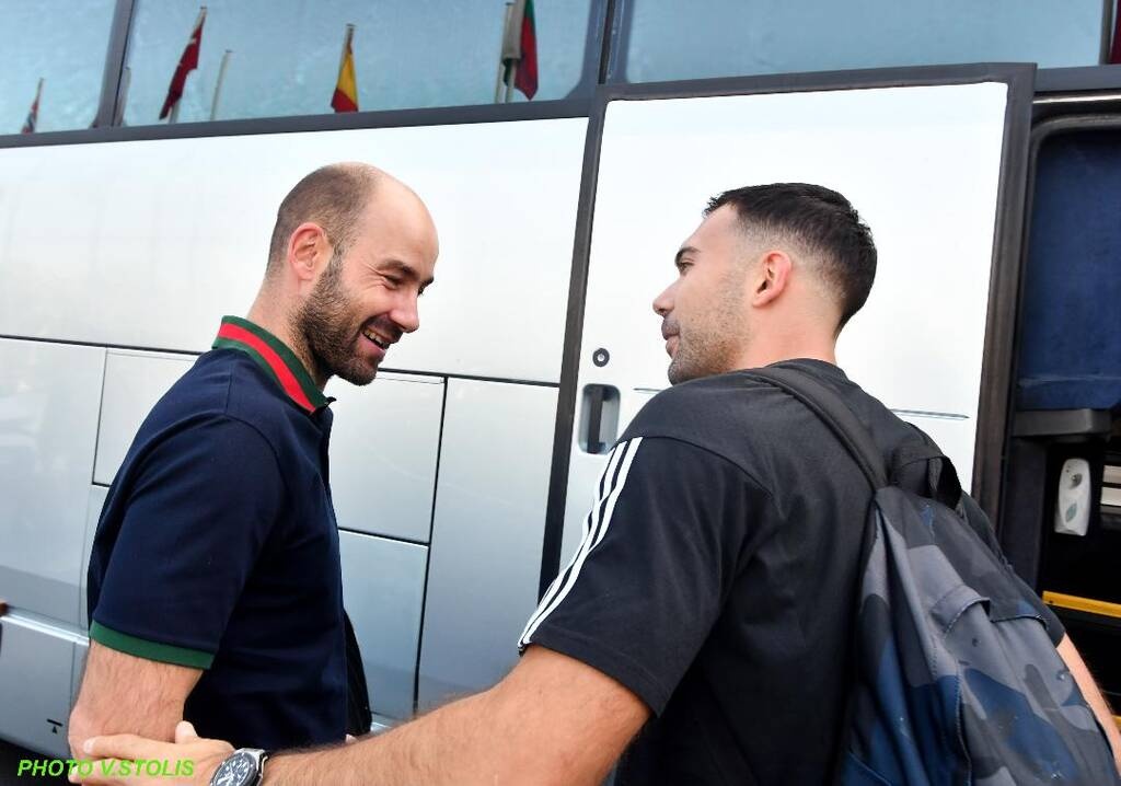 Super Cup 2023: Το τετ α τετ του Σπανούλη με τον Σλούκα και η αγκαλιά στον Μήτογλου (pics)