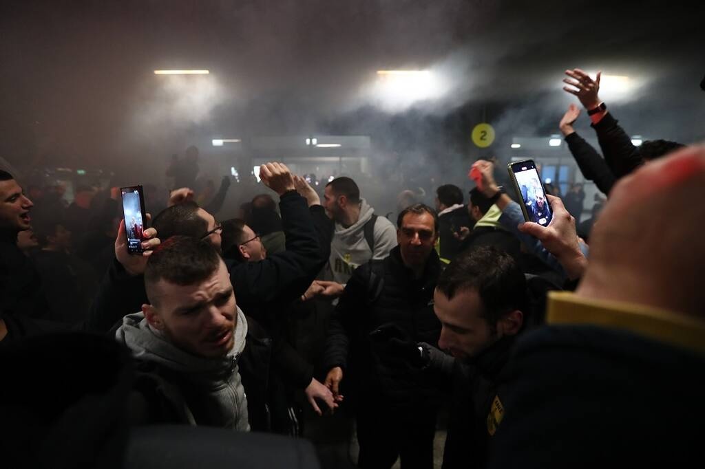 Basket League, Άρης: Αποθέωση στο αεροδρόμιο μετά το «διπλό» στο ΟΑΚΑ (photos)