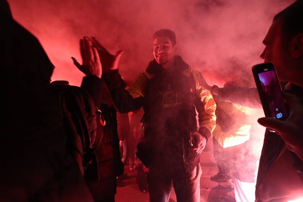 Basket League, Άρης: Αποθέωση στο αεροδρόμιο μετά το «διπλό» στο ΟΑΚΑ (photos)