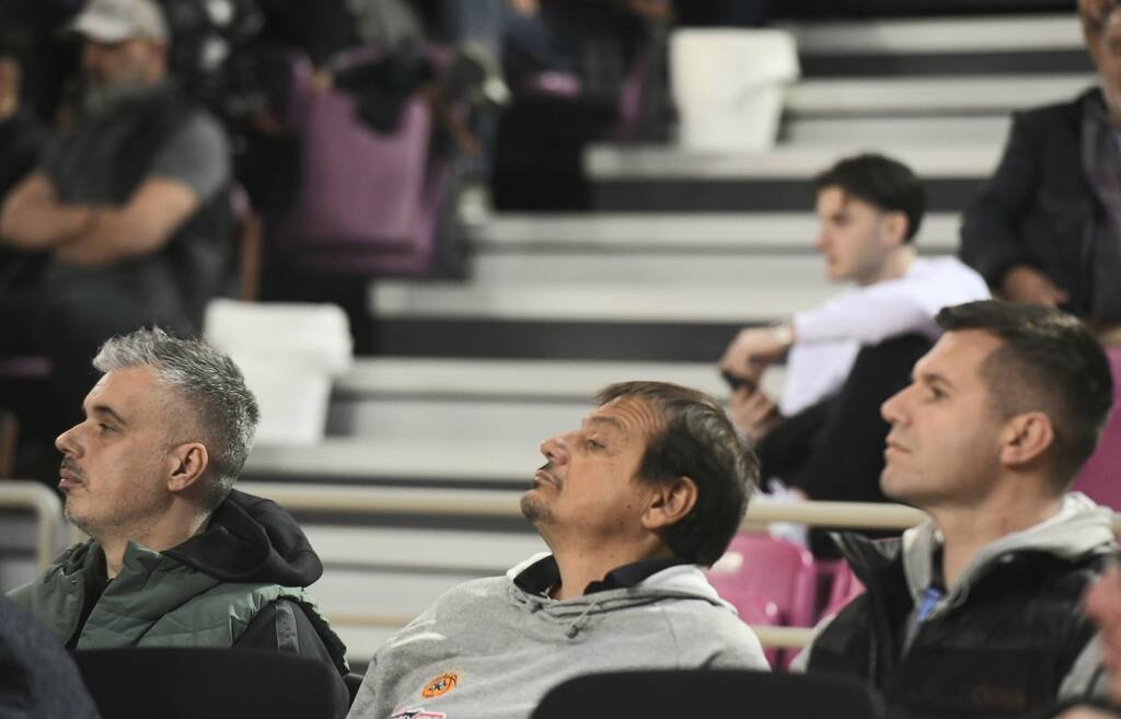 Είδε το Ολυμπιακός-Περιστέρι ο Εργκίν Αταμάν