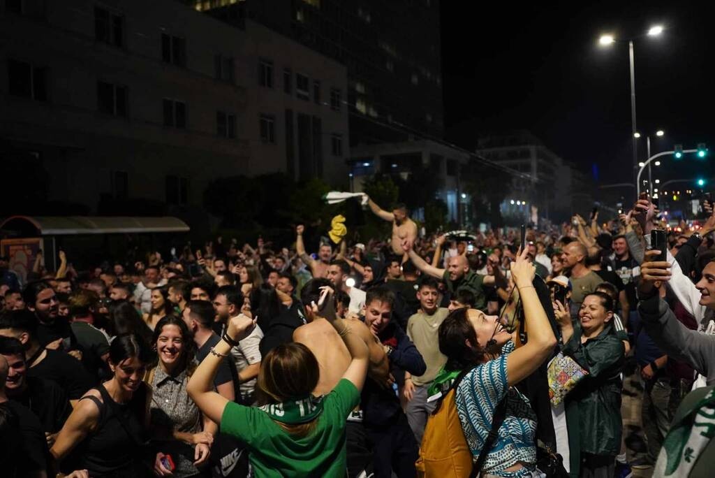 Final 4 Euroleague 2024: Άρχισε το μεγάλο γλέντι των οπαδών για τον Πρωταθλητή Ευρώπης Παναθηναϊκό!