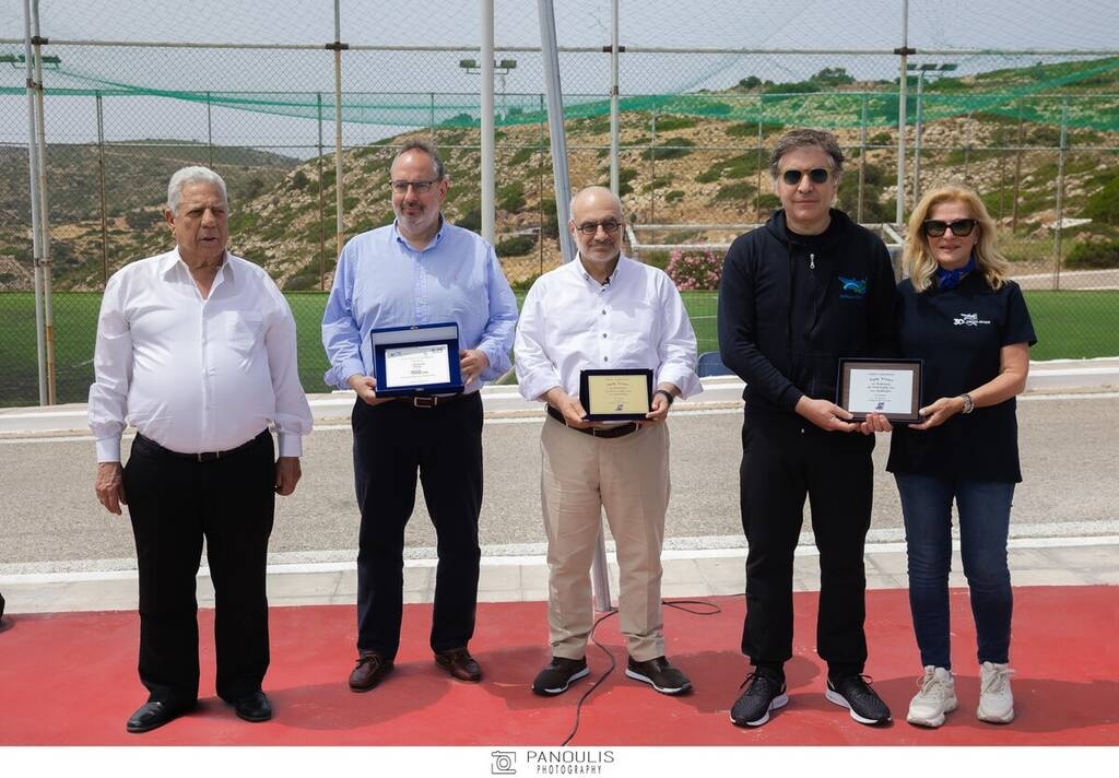 QUALCO FOUNDATION HOPEGENESIS ΟΜΑΔΑ ΑΙΓΑΙΟΥ ΕΓΚΑΝΙΑ ΠΟΛΥΓΗΠΕΔΟ ΑΓΑΘΟΝΗΣΙ Ευάγγελος Κόττορος, Νίκος Κοντόπουλος, Ορέστης Τσακαλώτος, Στέφανος Χανδακάς, Ντενίζ Τσιμή