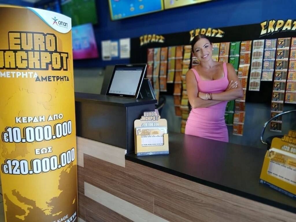 Αθηνά Φωτεινιά, ιδιοκτήτρια καταστήματος ΟΠΑΠ στο Αιγάλεω