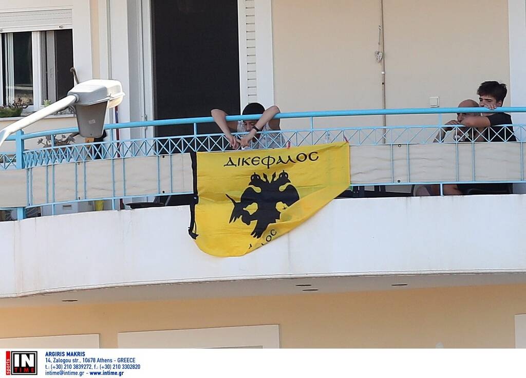 AEK: Φίλοι της «Ένωσης» σε εξέδρες, μπαλκόνια και βουνά για το ματς με τον Λεβαδειακό