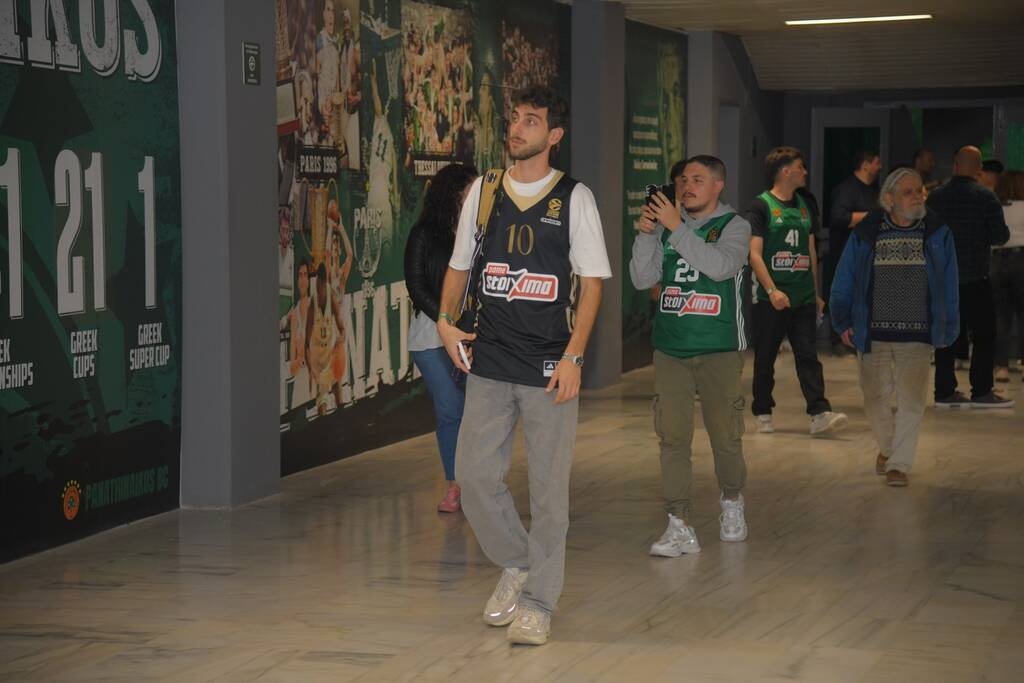 Επίσκεψη στα αποδυτήρια