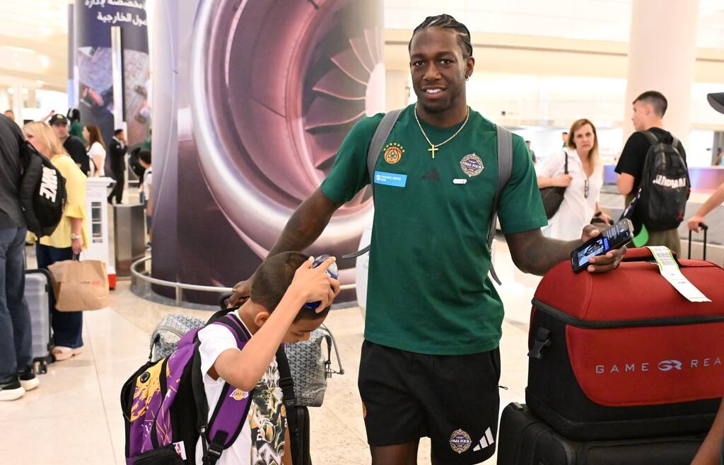 Euroleague Final Four 2025: H καρφίτσα MVP του Κέντρικ Ναν που τράβηξε τα βλέμματα