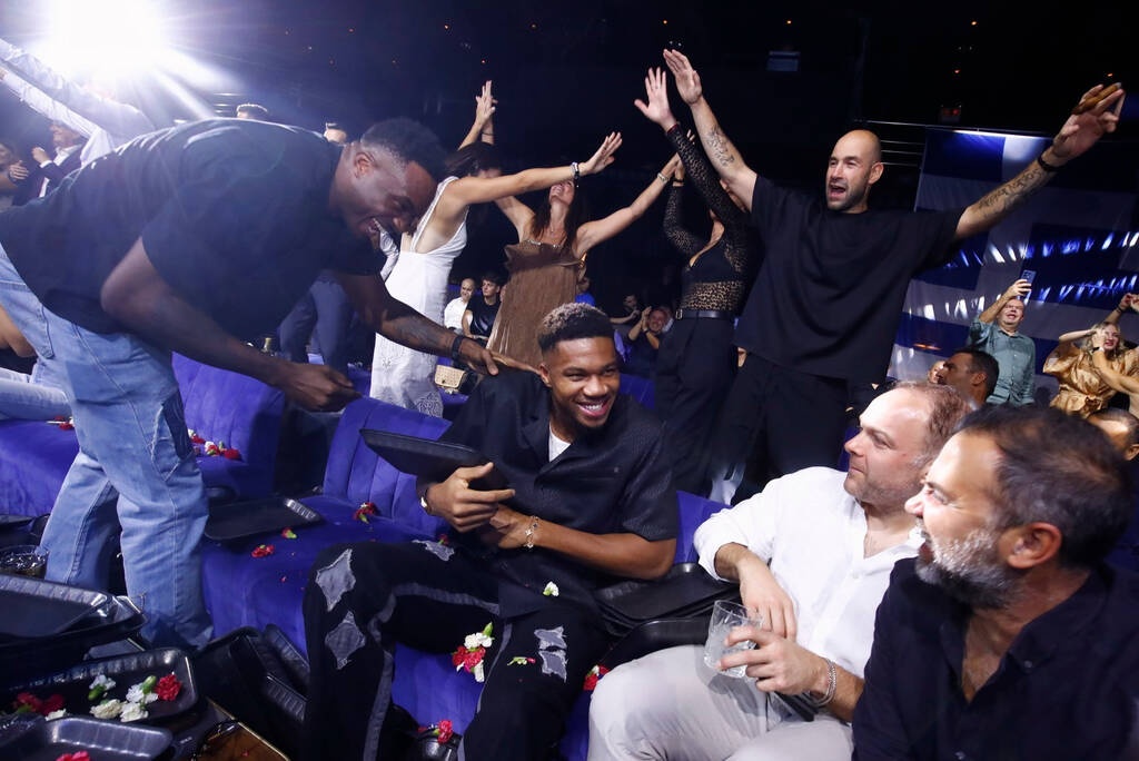 Eurobasket 2025: «Έσυραν» τον χορό Αντετοκούνμπο και Σπανούλης στον θρίαμβο της Εθνικής