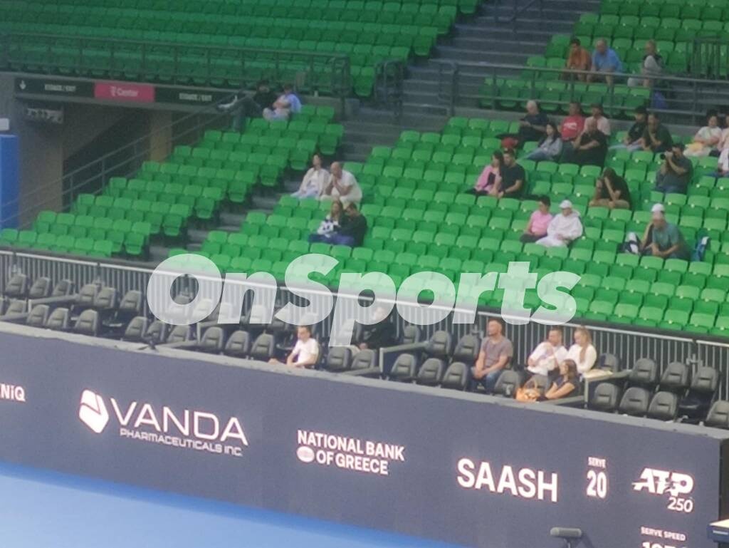 Hellenic Championship ATP 250: Ο Τι Τζέι Σορτς παρακολουθεί τένις στο Telekom Center Athens