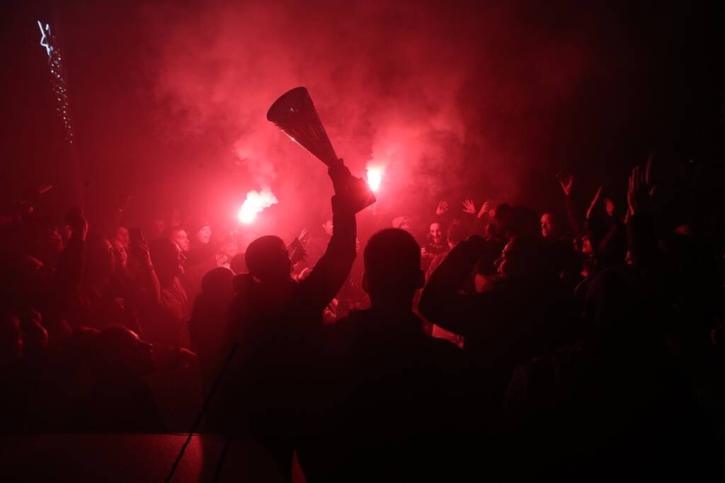 Πανιώνιος: Μεθυσμένη… πολιτεία η Νέα Σμύρνη - Αποθεωτική υποδοχή από τους οπαδούς