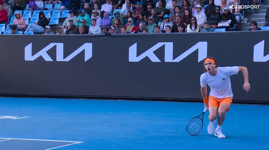 Στέφανος Τσιτσιπάς: Τρομακτικός τραυματισμός στο Australian Open (pics)