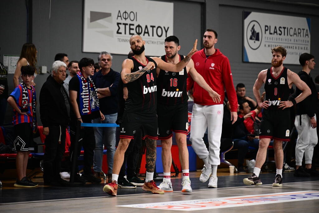 Ο Φουρνιέ ξαναχτύπησε - Όρμηξε σε φίλαθλο του Πανιωνίου ο Γάλλος