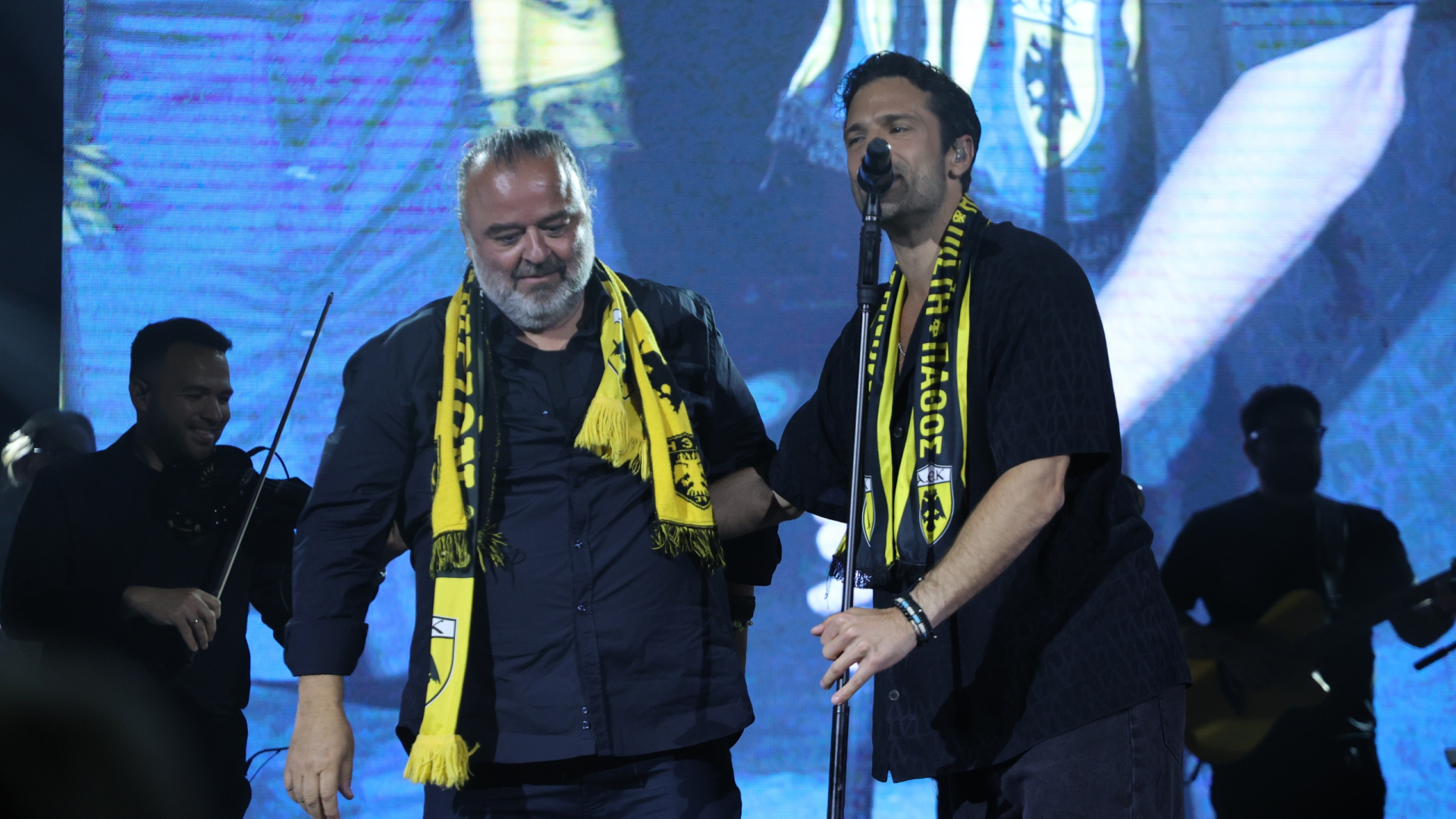 AEK BOUZOUKIA