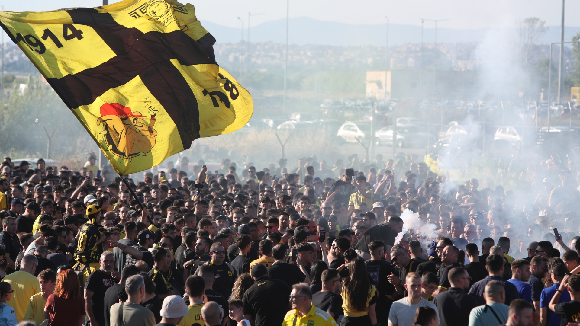 [387682] ΑΦΙΞΗ ΤΟΥ ΒΑΣΙΛΗ ΣΠΑΝΟΥΛΗ ΣΤΗ ΘΕΣΣΑΛΟΝΙΚΗ ΓΙΑ ΤΗΝ ΟΜΑΔΑ ΤΟΥ ΑΡΗ (ΒΑΣΙΛΗΣ ΒΕΡΒΕΡΙΔΗΣ / ΜΟΤΙΟΝ ΤΕΑΜ)