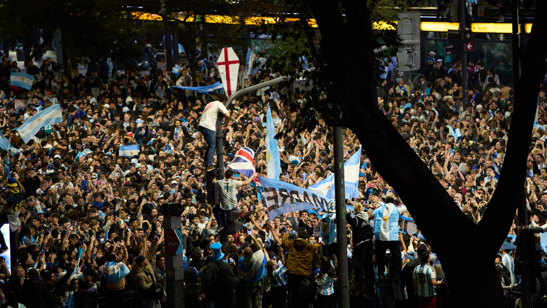Argentina-Fans-Celebrations