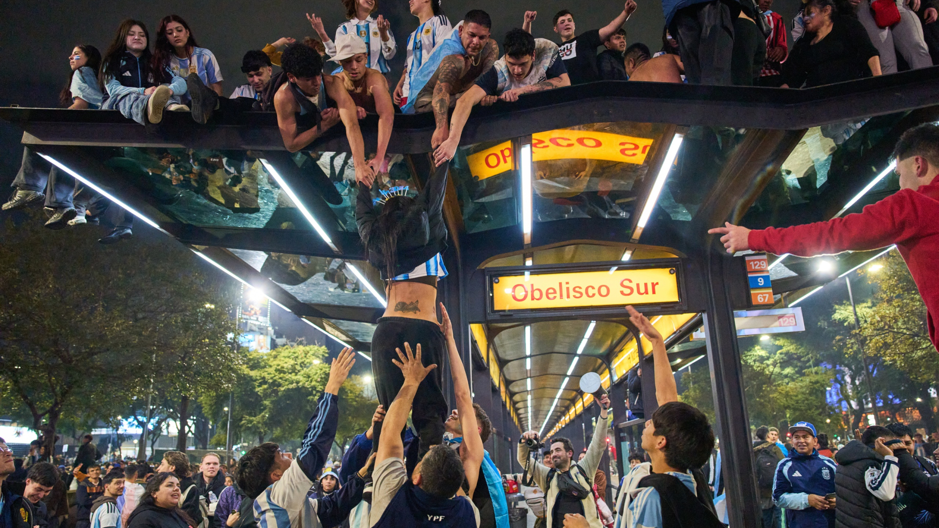 Argentina-Fans-Celebrations