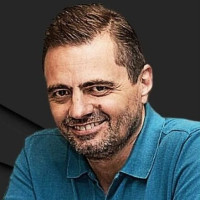 Τάσος Νικολογιάννης
