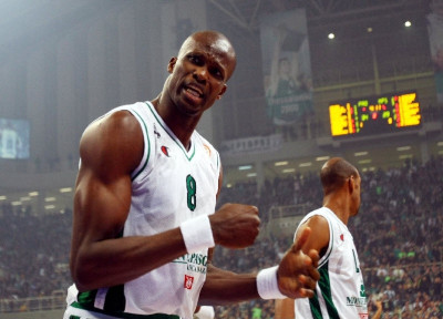 Παλεύει για Εζέ το Μιλάνο