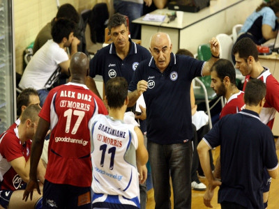 Χαμογέλασε και εκτός