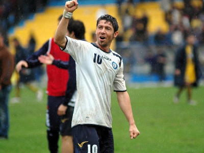 Μπαίνουν Μάρα, Ηλιάδης