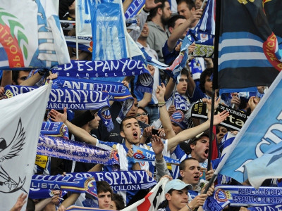 Μπορεί και εκτός έδρας