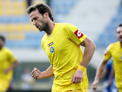 Στόπερ με το ντουφέκι στον ώμο...