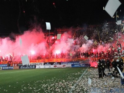 Μάτια ερμητικά κλειστά