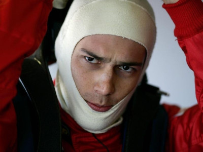 Στη θέση του Κούμπιτσα ποιος;