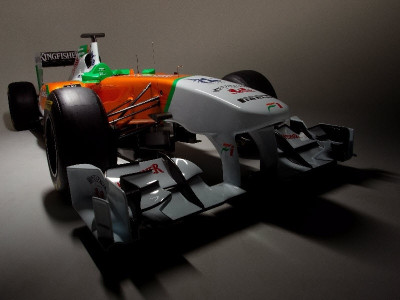 Τελευταία μόνο στη σειρά