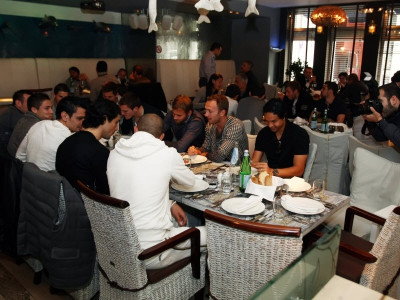 Κέρασμα από τον Σταματόπουλο