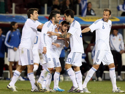 Καλή τηλεθέαση το φιλικό...