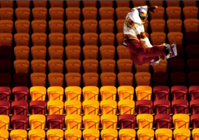 Όταν όλοι έβλεπαν το Super Bowl...