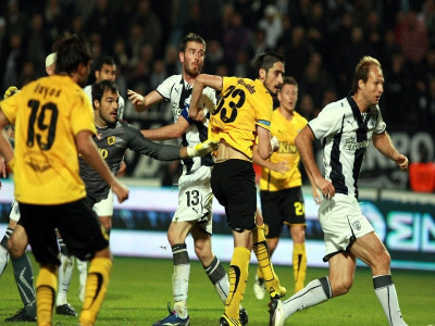 Ετοιμάζει «Κούτσια» και 4-2-3-1