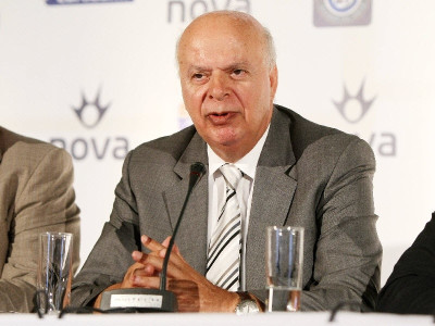 «Το θέατρο του παραλόγου...»
