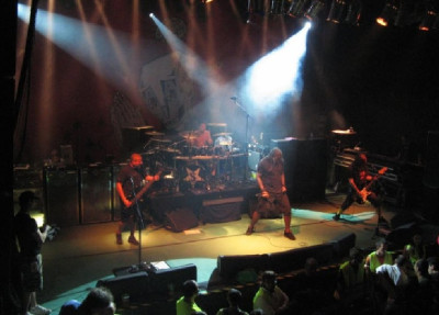 Περιμένοντας... τους Sepultura