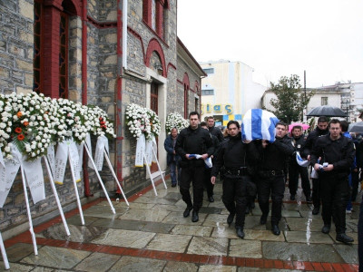 Μια ωδή στα νεκρά παιδιά μας…
